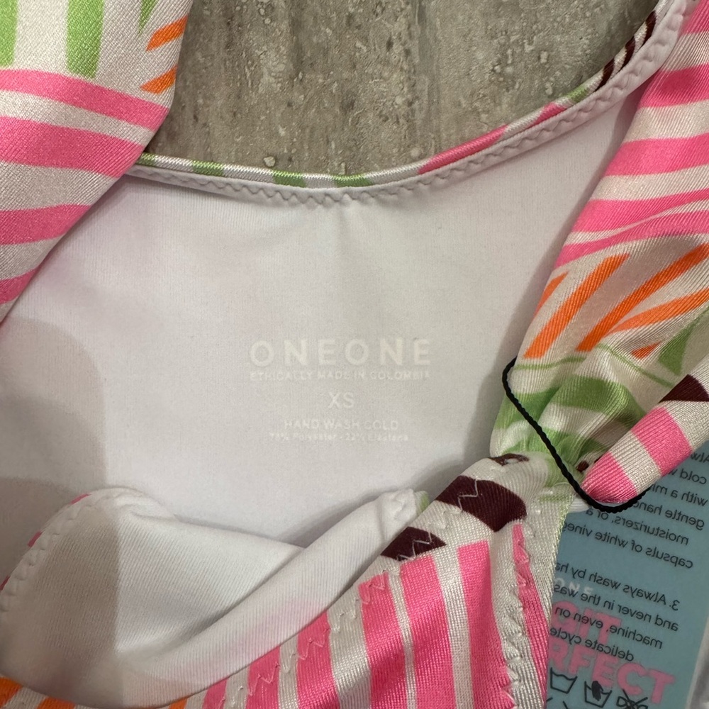 One One Bikini! - Picture 4 of 6
